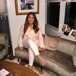 Meet your Posher, Nicole